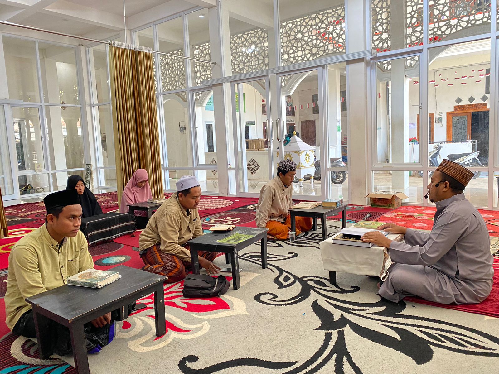 Tafhim & Tafsir Al Quran